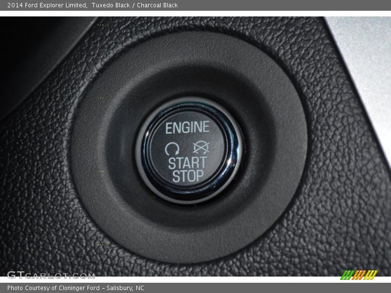 Tuxedo Black / Charcoal Black 2014 Ford Explorer Limited