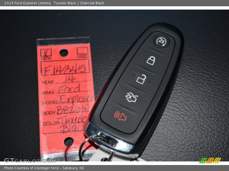 Tuxedo Black / Charcoal Black 2014 Ford Explorer Limited