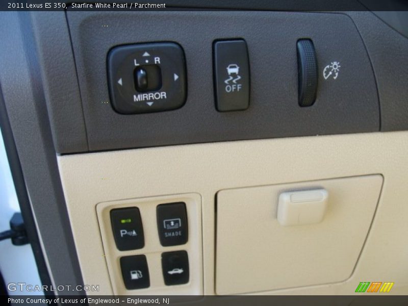 Starfire White Pearl / Parchment 2011 Lexus ES 350