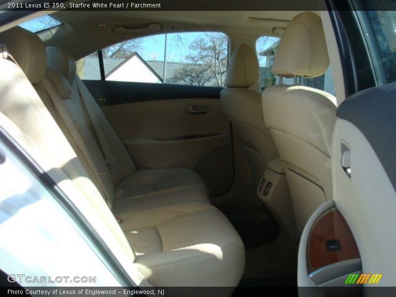 Starfire White Pearl / Parchment 2011 Lexus ES 350