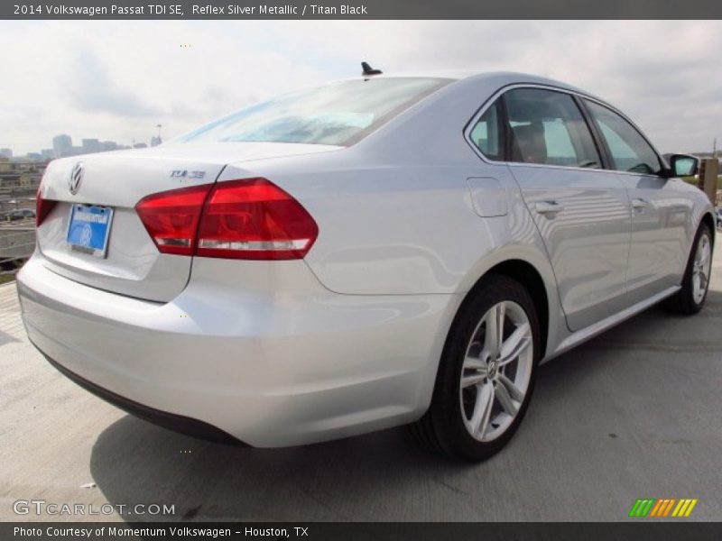 Reflex Silver Metallic / Titan Black 2014 Volkswagen Passat TDI SE
