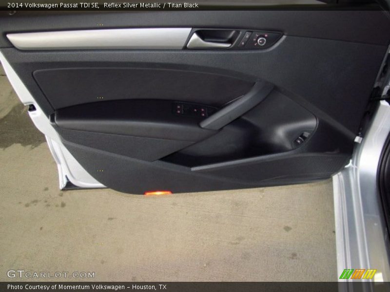 Reflex Silver Metallic / Titan Black 2014 Volkswagen Passat TDI SE