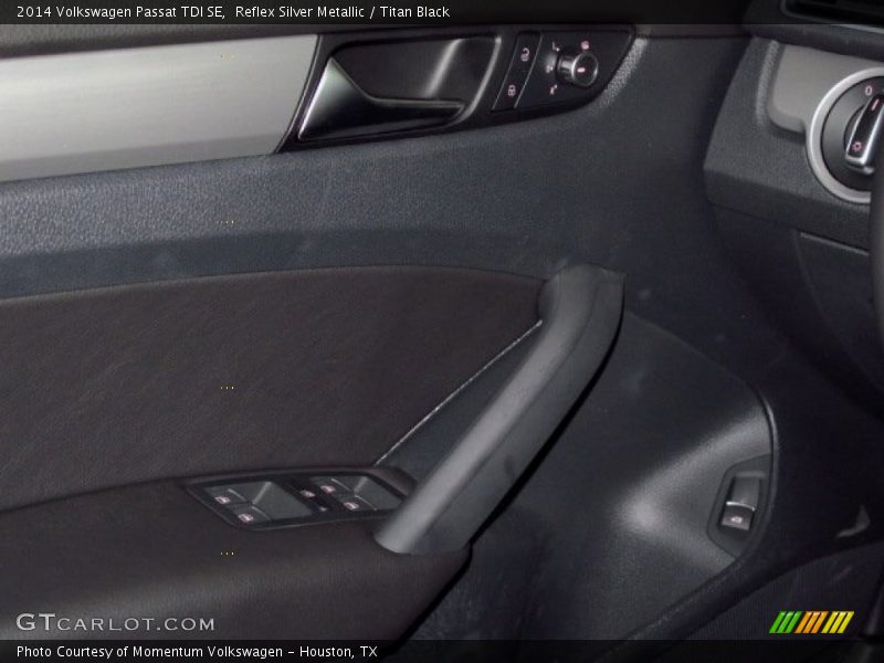 Reflex Silver Metallic / Titan Black 2014 Volkswagen Passat TDI SE