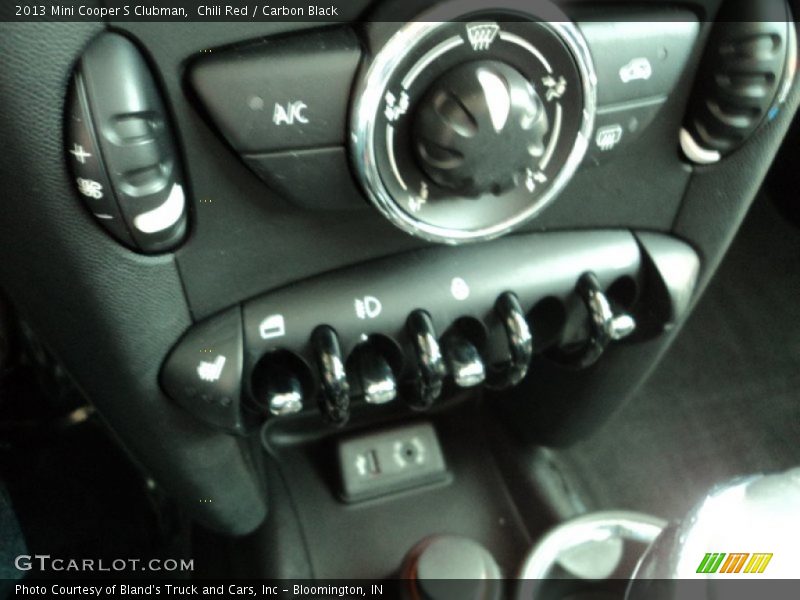 Chili Red / Carbon Black 2013 Mini Cooper S Clubman