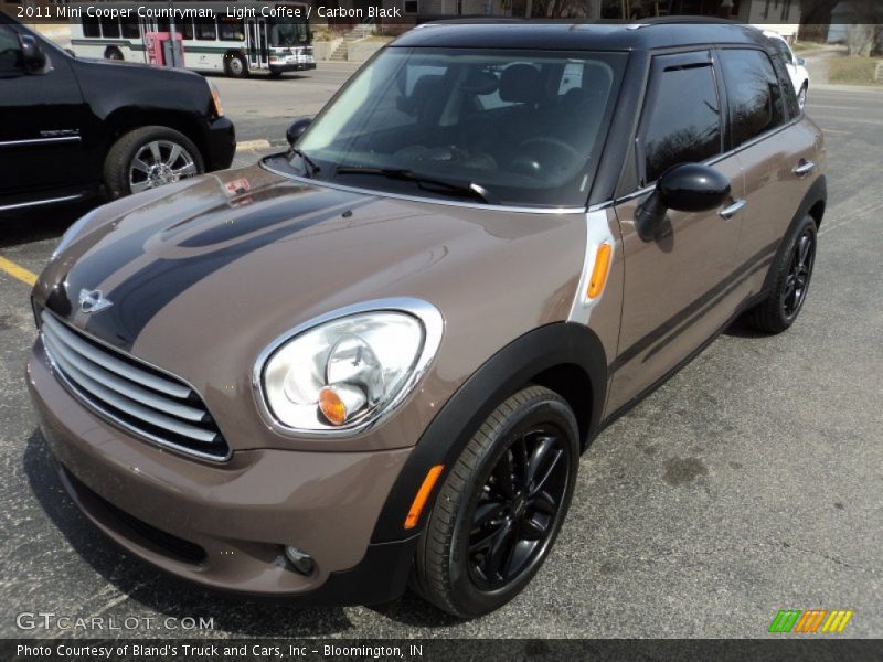 Front 3/4 View of 2011 Cooper Countryman