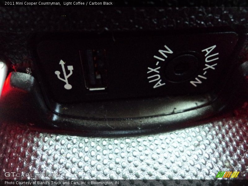 Light Coffee / Carbon Black 2011 Mini Cooper Countryman