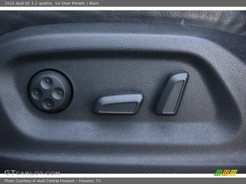 Ice Silver Metallic / Black 2010 Audi Q5 3.2 quattro