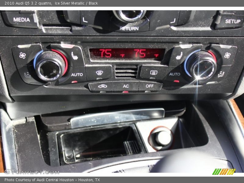 Ice Silver Metallic / Black 2010 Audi Q5 3.2 quattro