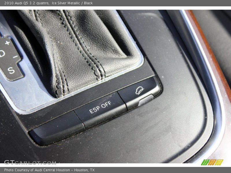 Ice Silver Metallic / Black 2010 Audi Q5 3.2 quattro
