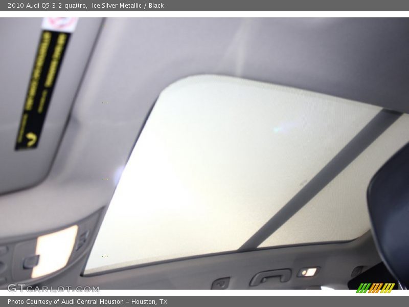 Ice Silver Metallic / Black 2010 Audi Q5 3.2 quattro