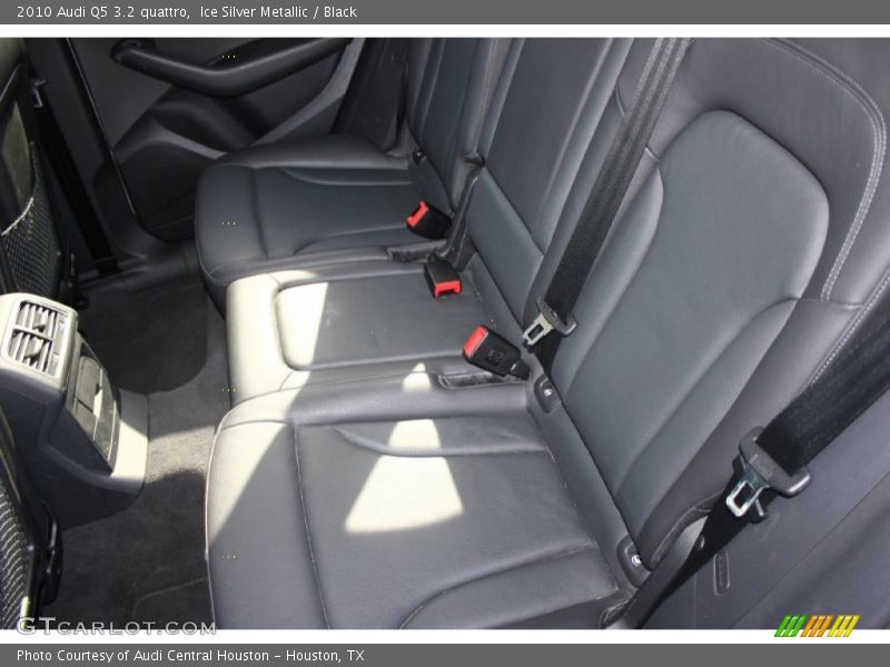 Ice Silver Metallic / Black 2010 Audi Q5 3.2 quattro