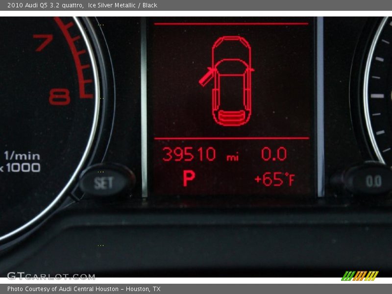 Ice Silver Metallic / Black 2010 Audi Q5 3.2 quattro