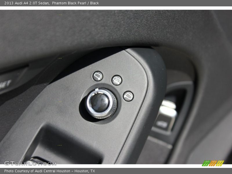 Phantom Black Pearl / Black 2013 Audi A4 2.0T Sedan