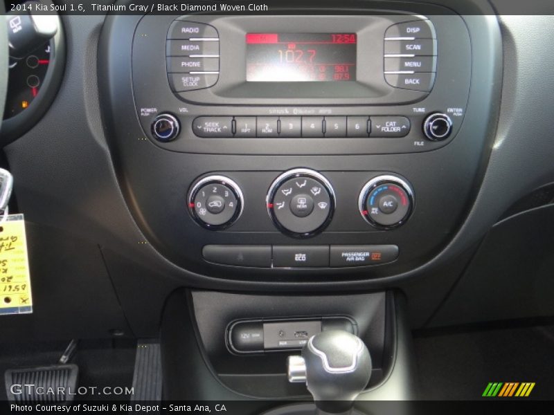 Titanium Gray / Black Diamond Woven Cloth 2014 Kia Soul 1.6