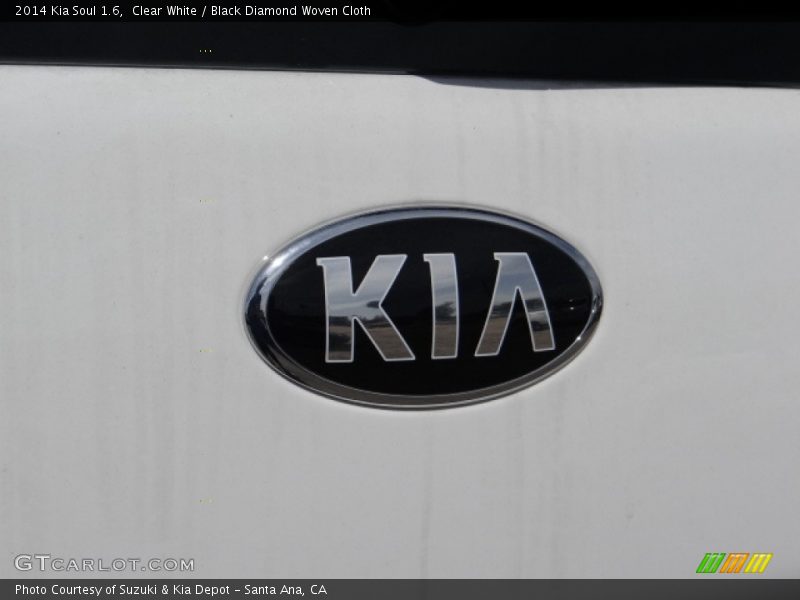 Clear White / Black Diamond Woven Cloth 2014 Kia Soul 1.6