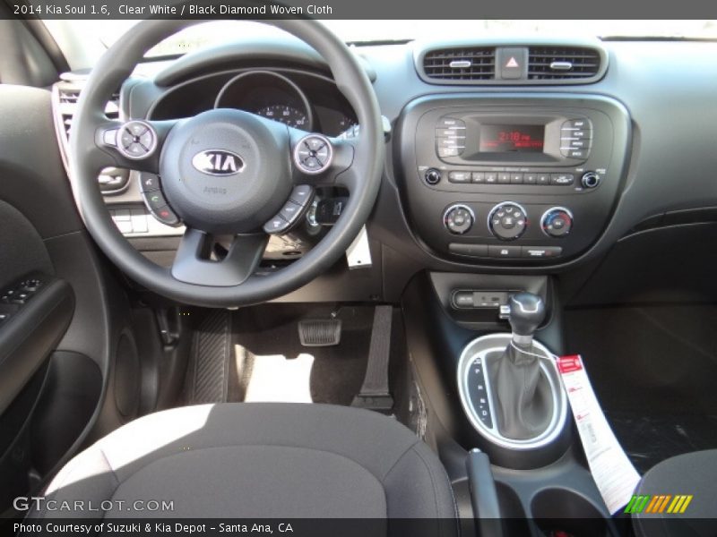 Clear White / Black Diamond Woven Cloth 2014 Kia Soul 1.6