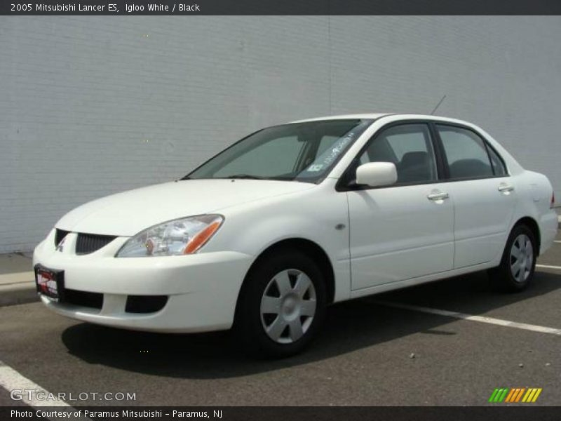 Igloo White / Black 2005 Mitsubishi Lancer ES