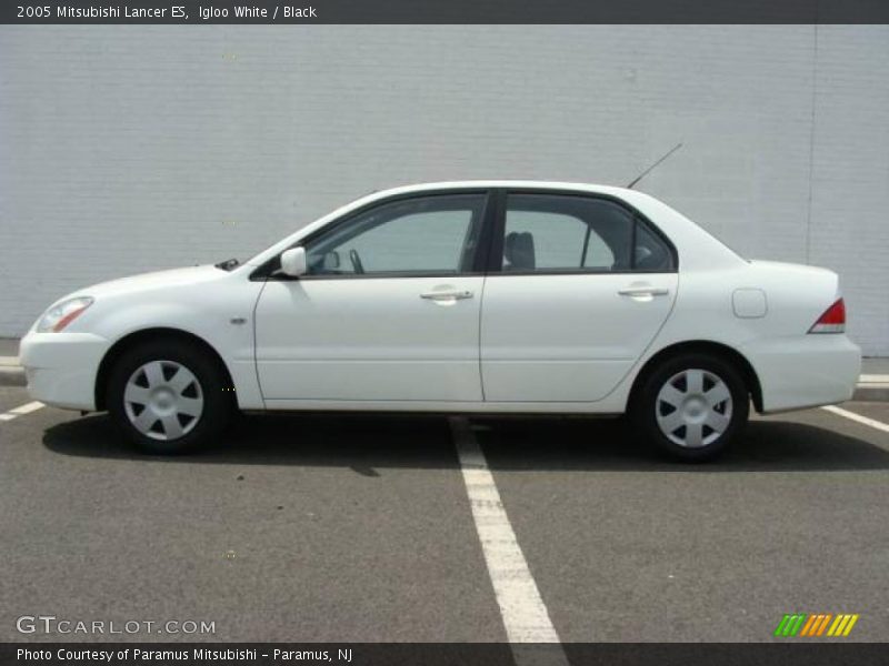 Igloo White / Black 2005 Mitsubishi Lancer ES