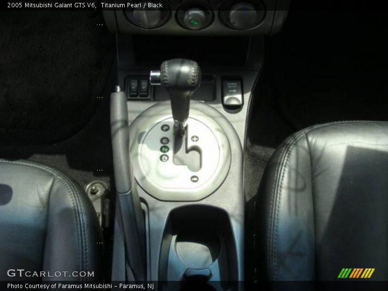 Titanium Pearl / Black 2005 Mitsubishi Galant GTS V6