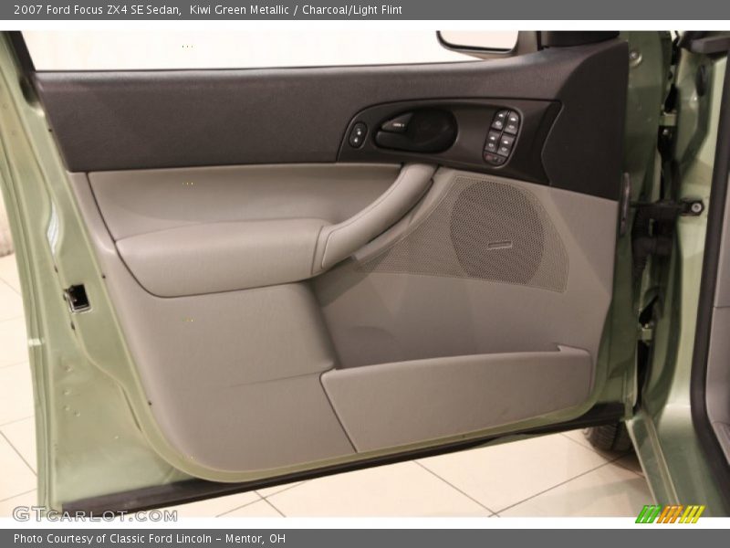 Kiwi Green Metallic / Charcoal/Light Flint 2007 Ford Focus ZX4 SE Sedan