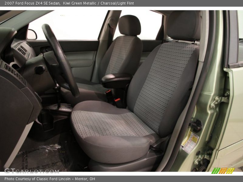 Kiwi Green Metallic / Charcoal/Light Flint 2007 Ford Focus ZX4 SE Sedan