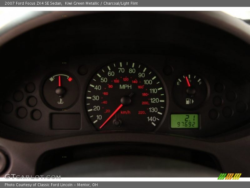 Kiwi Green Metallic / Charcoal/Light Flint 2007 Ford Focus ZX4 SE Sedan