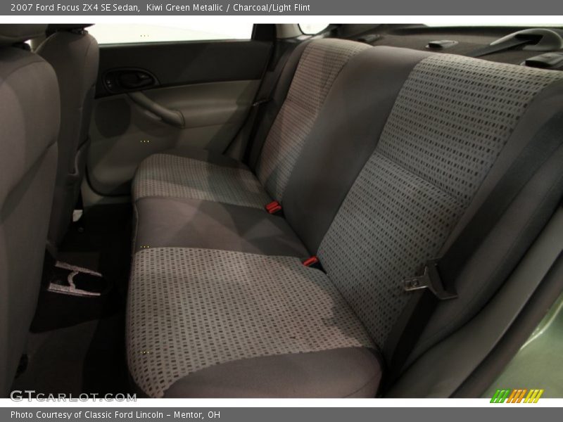 Kiwi Green Metallic / Charcoal/Light Flint 2007 Ford Focus ZX4 SE Sedan