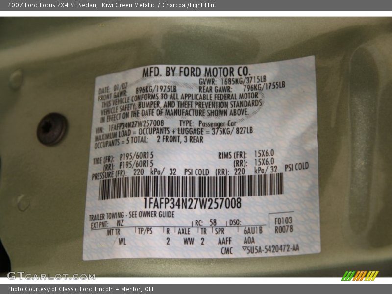 Kiwi Green Metallic / Charcoal/Light Flint 2007 Ford Focus ZX4 SE Sedan