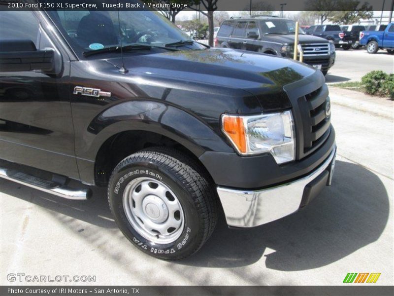 Tuxedo Black / Medium Stone 2010 Ford F150 XL SuperCrew