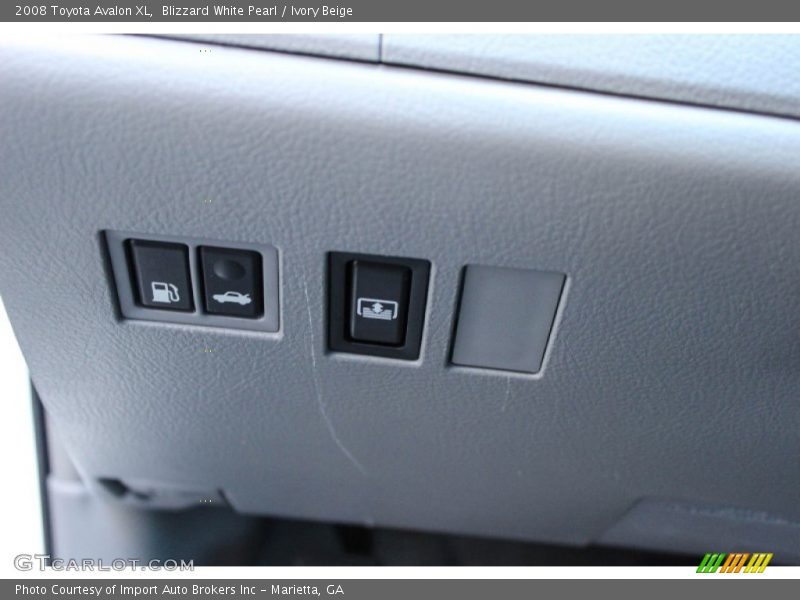 Blizzard White Pearl / Ivory Beige 2008 Toyota Avalon XL