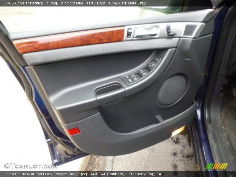 Door Panel of 2006 Pacifica Touring