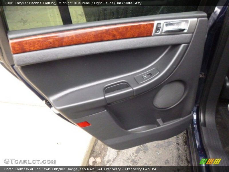 Door Panel of 2006 Pacifica Touring