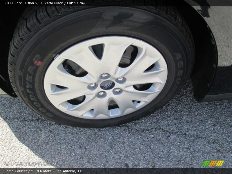 Tuxedo Black / Earth Gray 2014 Ford Fusion S