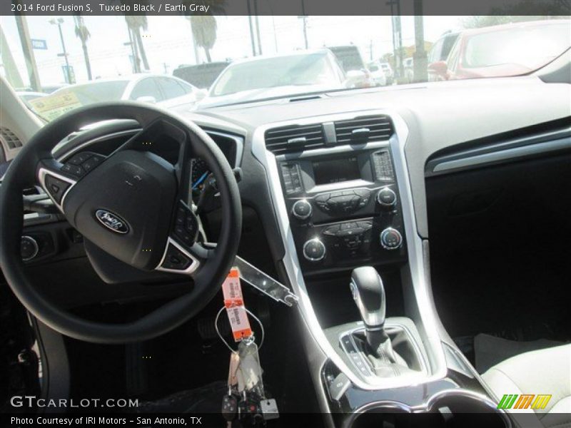 Tuxedo Black / Earth Gray 2014 Ford Fusion S