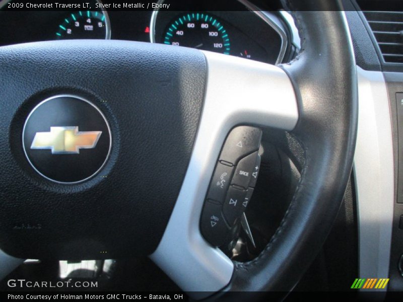 Silver Ice Metallic / Ebony 2009 Chevrolet Traverse LT