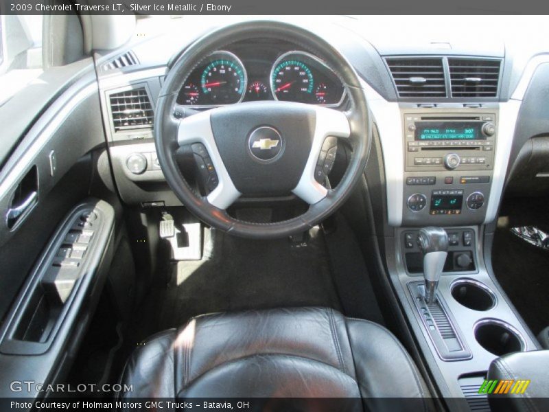 Silver Ice Metallic / Ebony 2009 Chevrolet Traverse LT