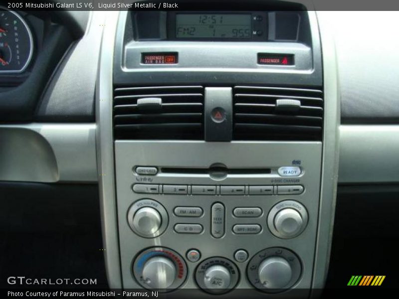 Liquid Silver Metallic / Black 2005 Mitsubishi Galant LS V6