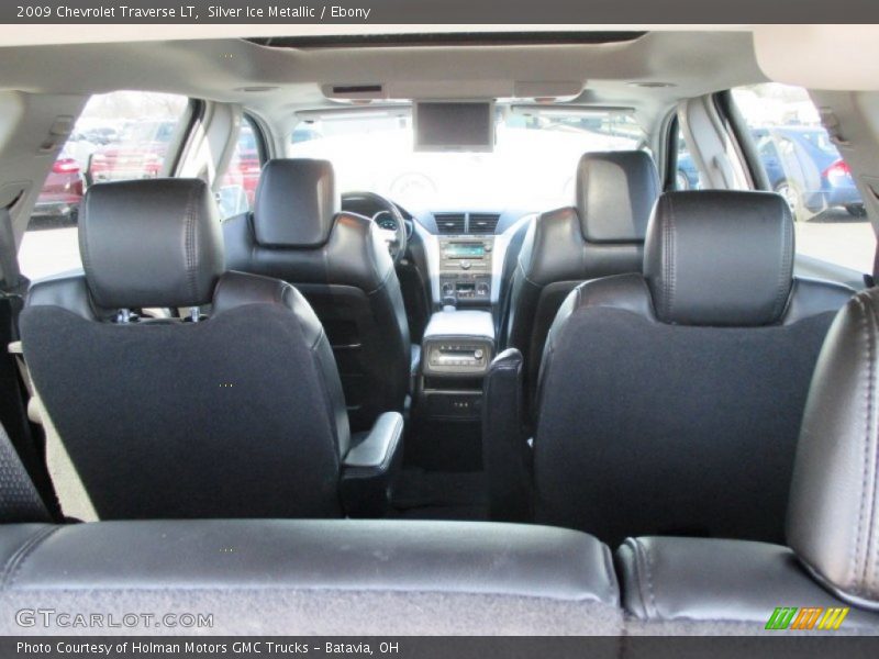 Silver Ice Metallic / Ebony 2009 Chevrolet Traverse LT