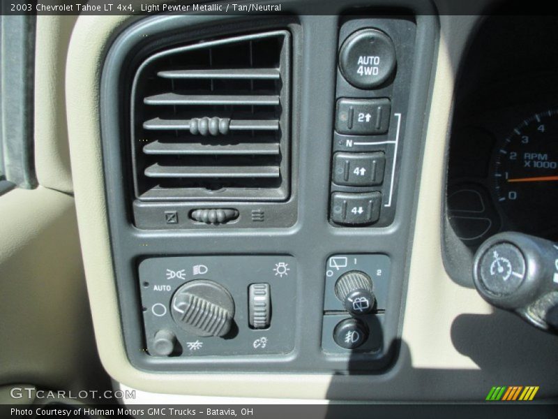 Light Pewter Metallic / Tan/Neutral 2003 Chevrolet Tahoe LT 4x4