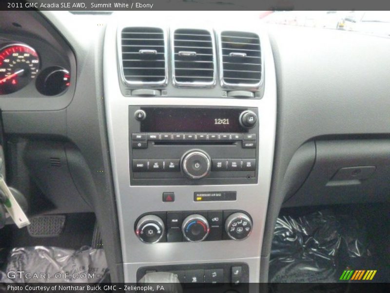 Summit White / Ebony 2011 GMC Acadia SLE AWD