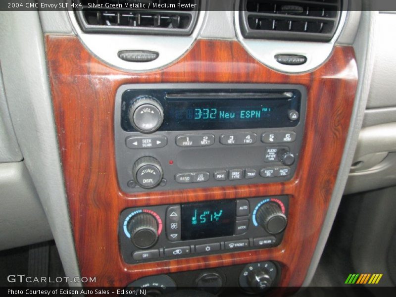 Controls of 2004 Envoy SLT 4x4