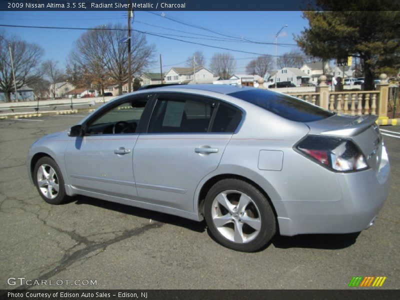 Radiant Silver Metallic / Charcoal 2009 Nissan Altima 3.5 SE