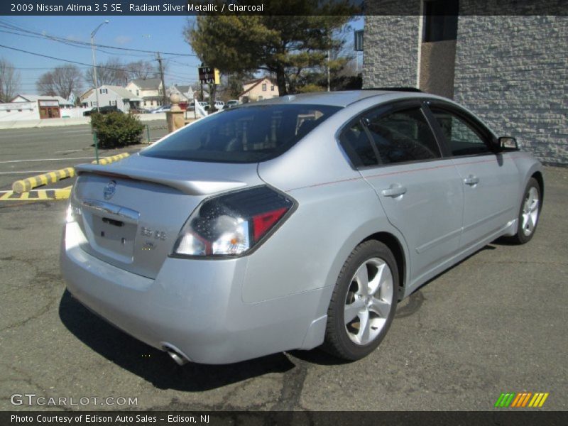 Radiant Silver Metallic / Charcoal 2009 Nissan Altima 3.5 SE