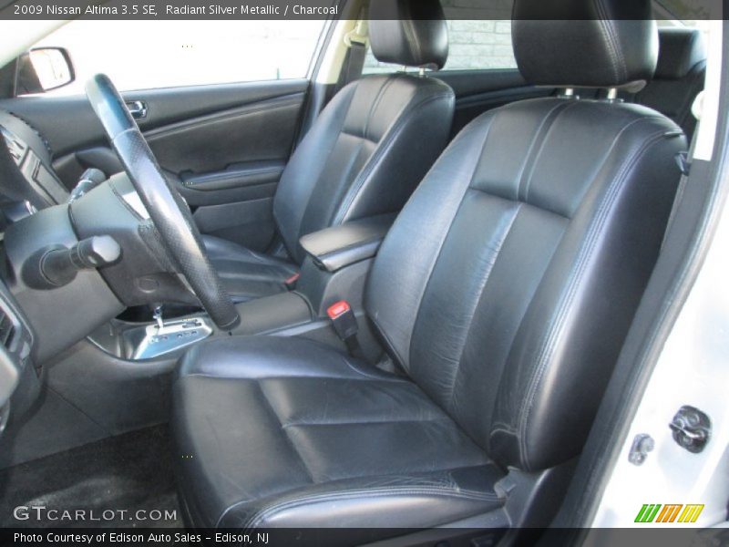Radiant Silver Metallic / Charcoal 2009 Nissan Altima 3.5 SE
