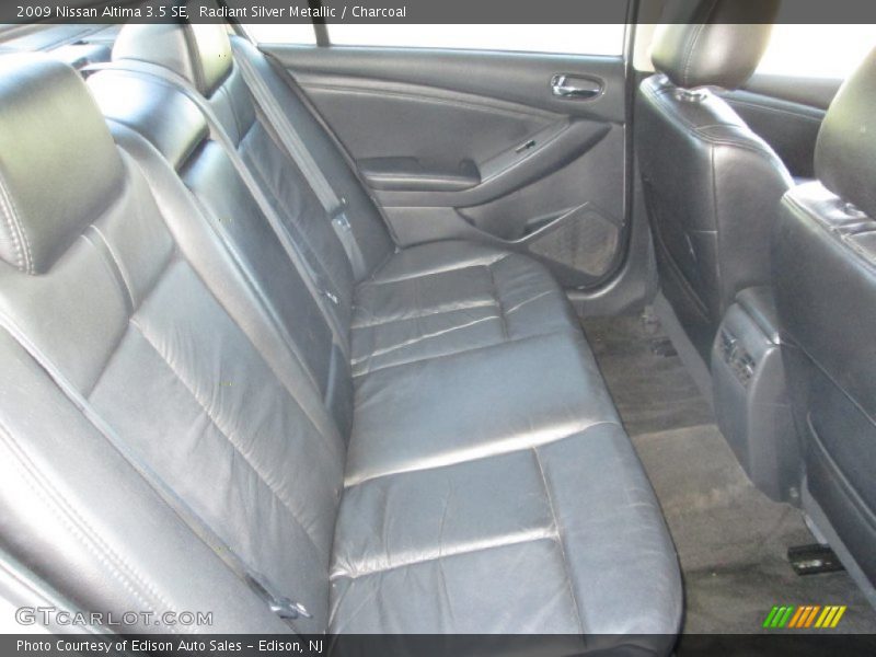 Radiant Silver Metallic / Charcoal 2009 Nissan Altima 3.5 SE