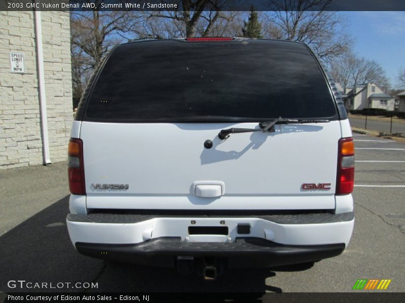Summit White / Sandstone 2003 GMC Yukon Denali AWD