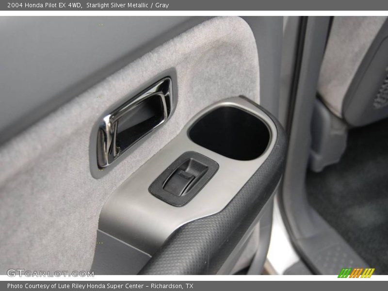 Starlight Silver Metallic / Gray 2004 Honda Pilot EX 4WD