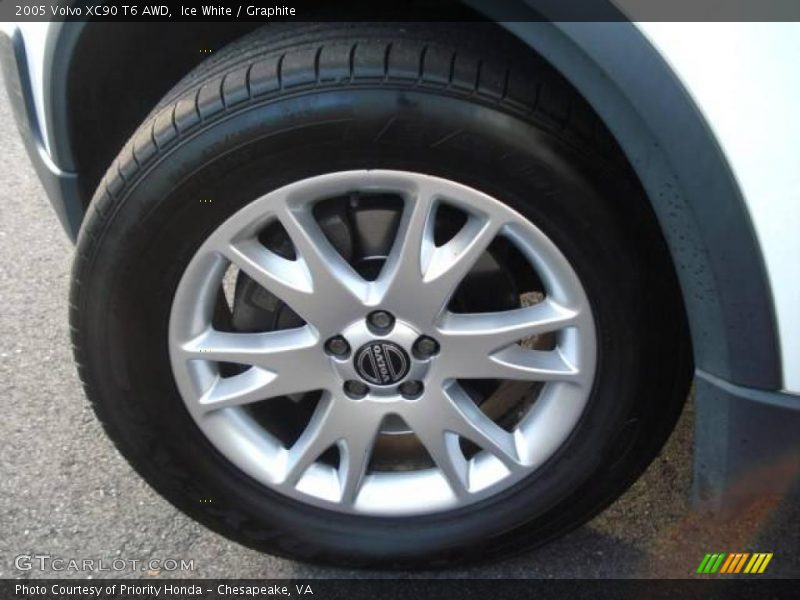 Ice White / Graphite 2005 Volvo XC90 T6 AWD