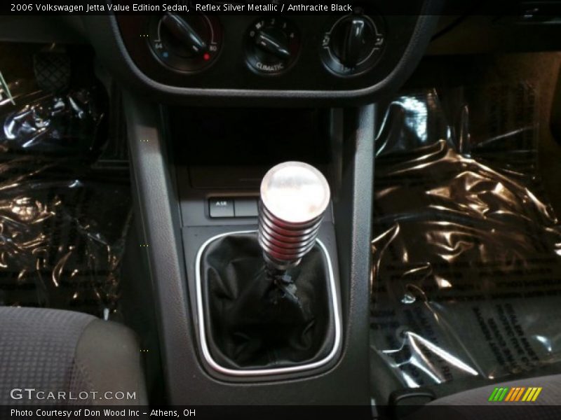 Reflex Silver Metallic / Anthracite Black 2006 Volkswagen Jetta Value Edition Sedan