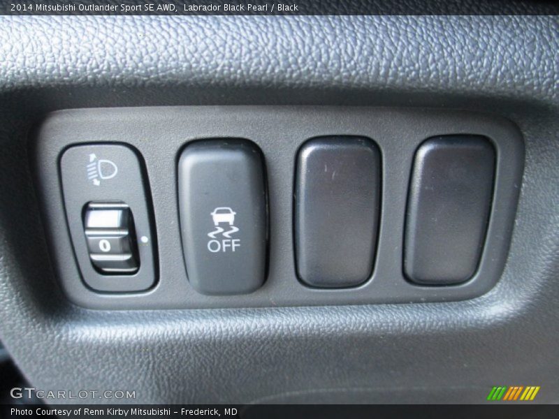 Labrador Black Pearl / Black 2014 Mitsubishi Outlander Sport SE AWD